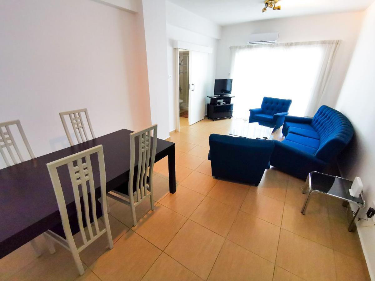 Off Course Seaview Apartment Larnaca Zewnętrze zdjęcie